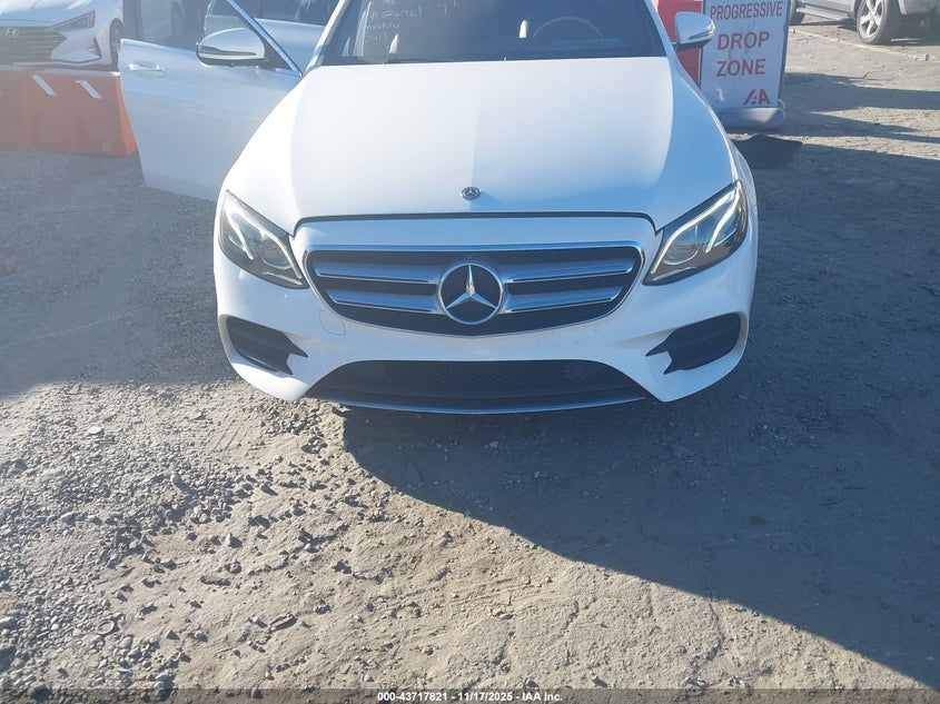 2019 Mercedes-Benz E 300 VIN: WDDZF4JB2KA526176 Lot: 43717821