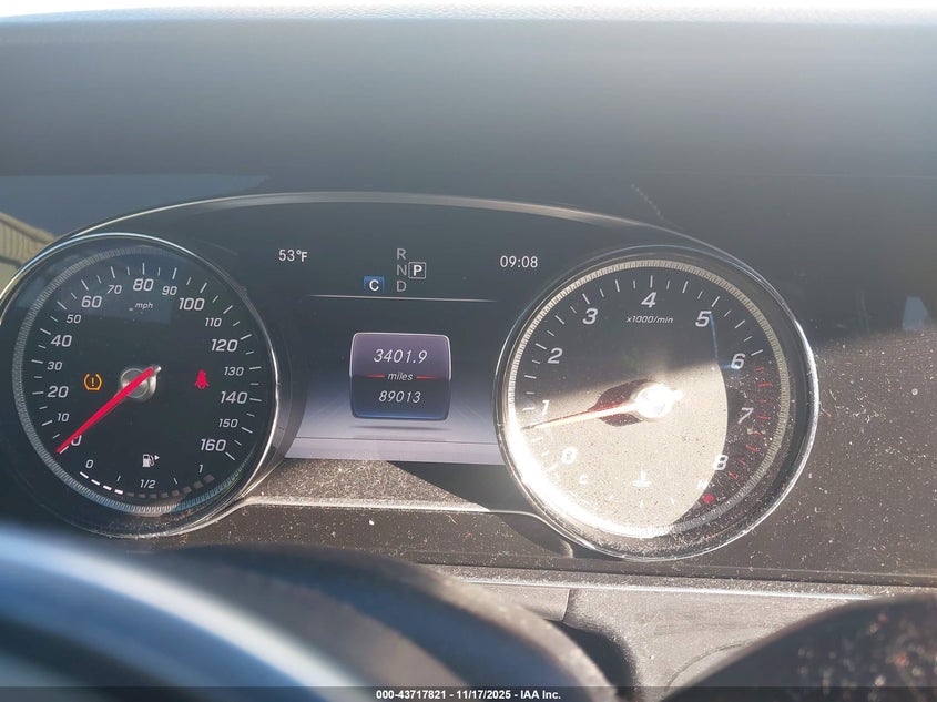 2019 Mercedes-Benz E 300 VIN: WDDZF4JB2KA526176 Lot: 43717821