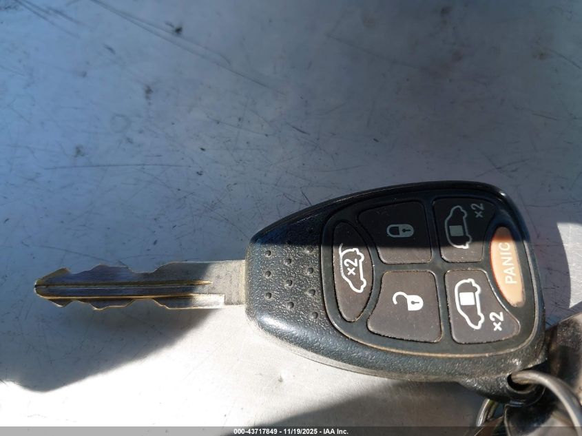 2007 Chrysler Town & Country Limited VIN: 2A4GP64L67R141487 Lot: 43717849