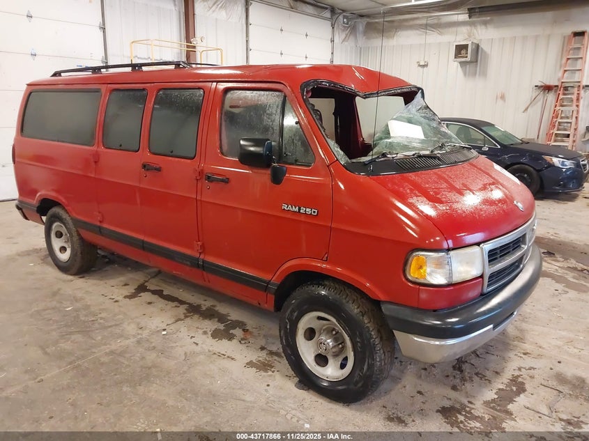 2B4HB25Y3RK537283 DODGE RAM WAGON Photo 1