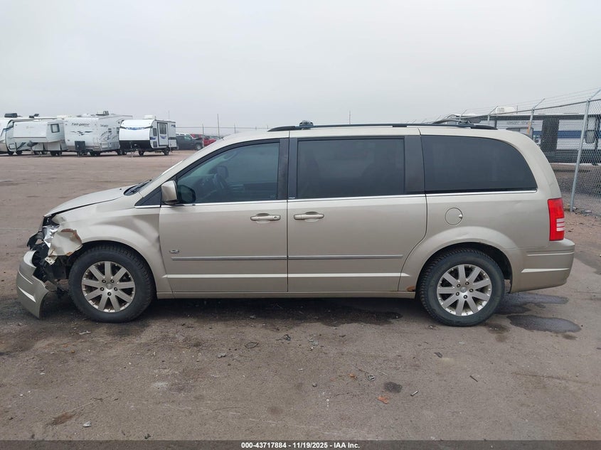 2009 Chrysler Town & Country Touring VIN: 2A8HR54X59R652864 Lot: 43717884