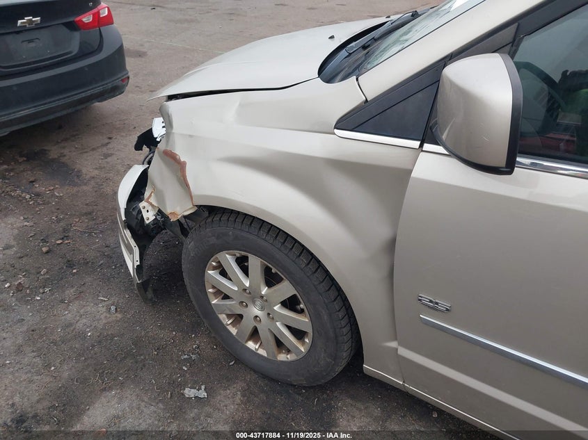 2009 Chrysler Town & Country Touring VIN: 2A8HR54X59R652864 Lot: 43717884