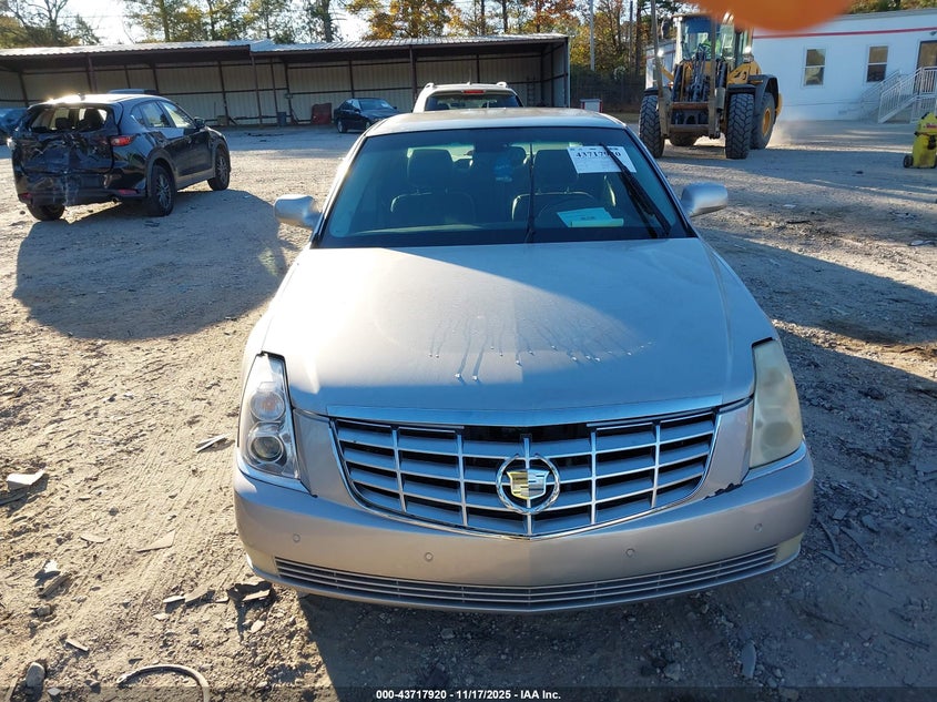 2008 Cadillac Dts 1Sc VIN: 1G6KD57Y18U139356 Lot: 43717920