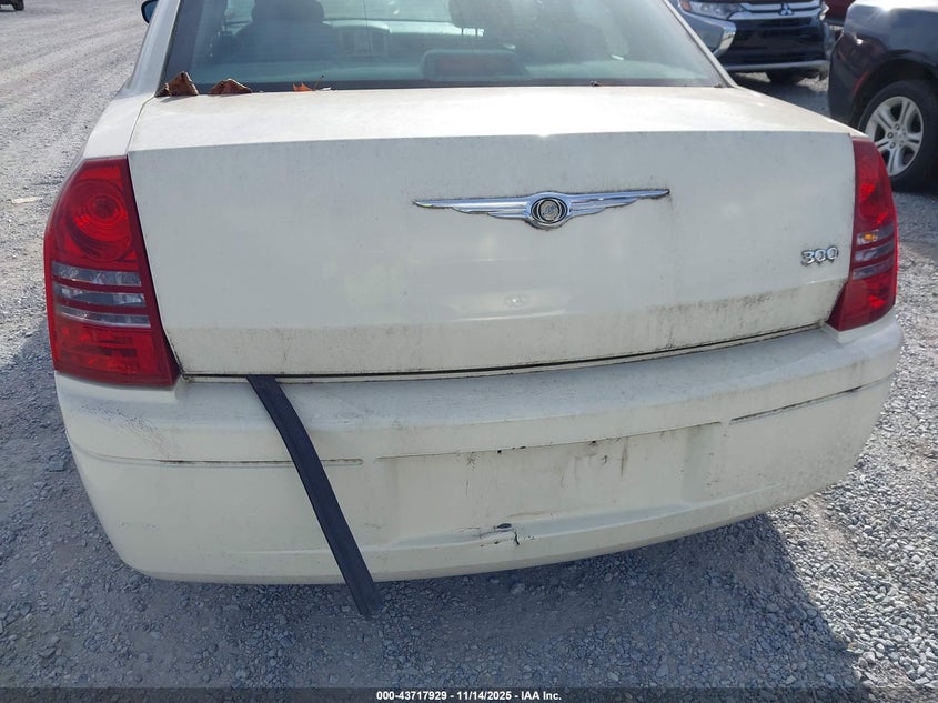 2005 Chrysler 300 VIN: 2C3AA43R25H665072 Lot: 43717929