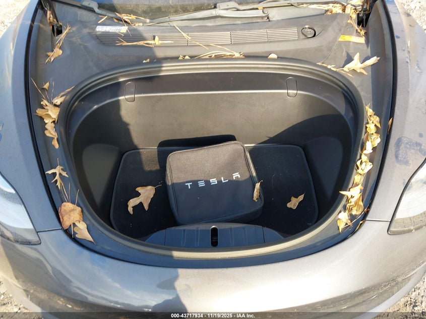 2018 Tesla Model 3 Long Range/Performance VIN: 5YJ3E1EBXJF064077 Lot: 43717934