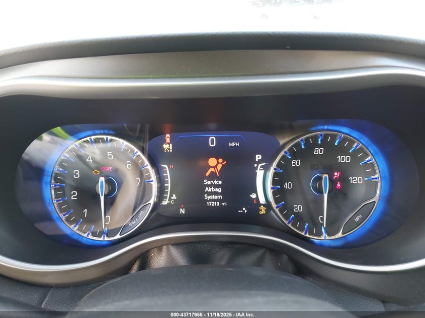 2020 Chrysler Pacifica Touring VIN: 2C4RC1FG8LR135780 Lot: 43717955