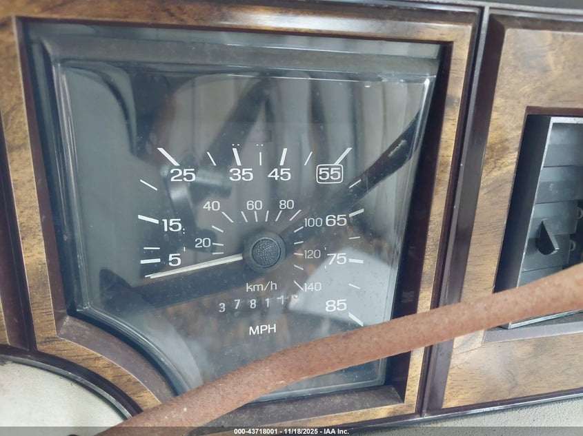 1982 Mercury Cougar VIN: 1MEBP7732CA612162 Lot: 43718001