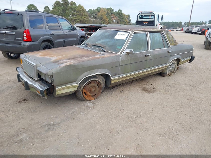 1MEBP7732CA612162 1982 MERCURY COUGAR photo no. 2