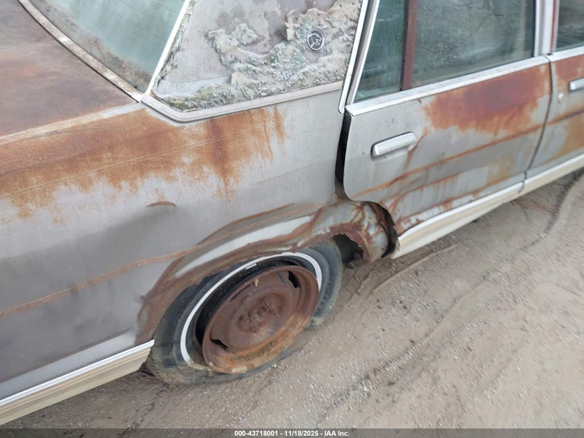 1982 Mercury Cougar VIN: 1MEBP7732CA612162 Lot: 43718001