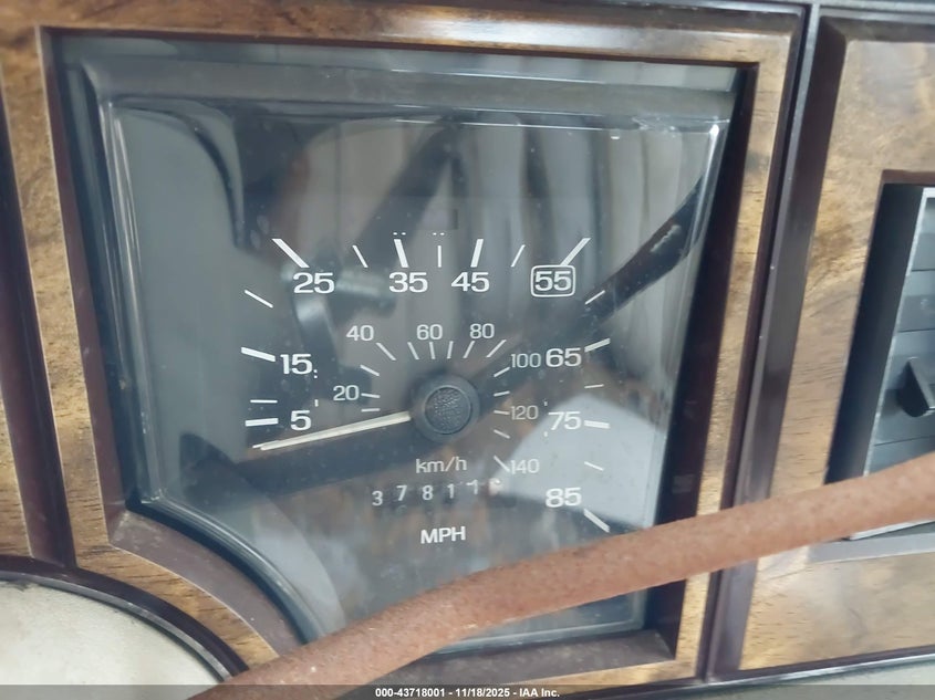 1982 Mercury Cougar VIN: 1MEBP7732CA612162 Lot: 43718001