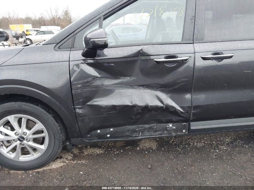 2022 Kia Carnival Mpv Lx Seat Package VIN: KNDNB4H33N6158424 Lot: 43718008