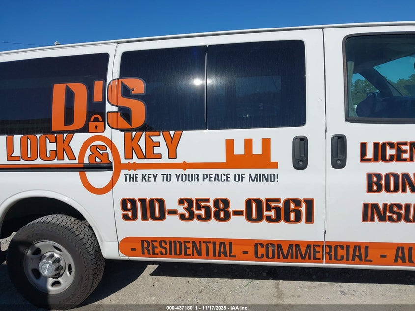 2017 Chevrolet Express 2500 Work Van VIN: 1GCWGAFFXH1275193 Lot: 43718011