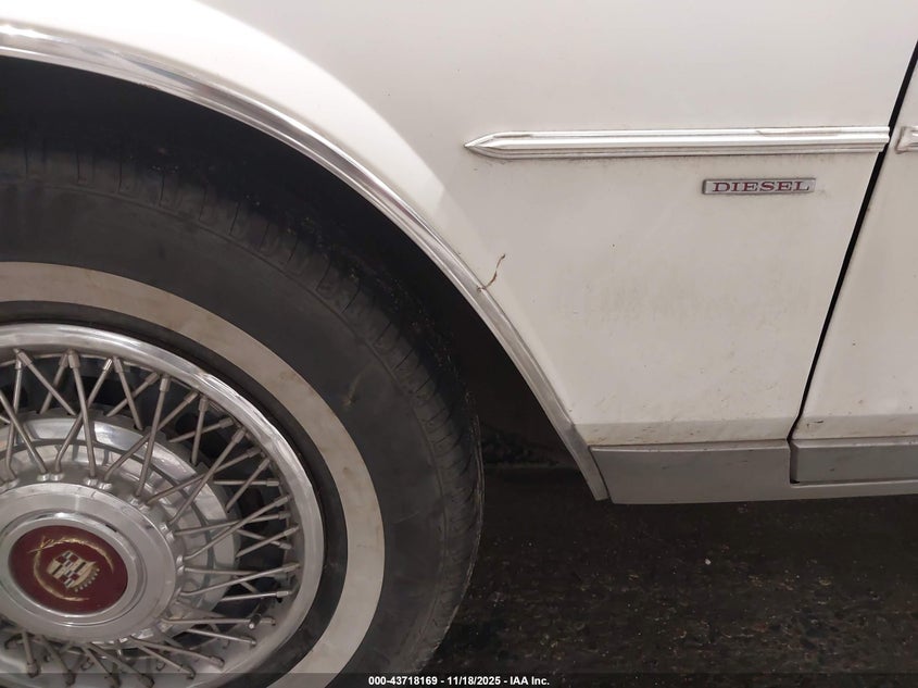 1983 Cadillac Seville VIN: 1G6AS69N6DE818456 Lot: 43718169