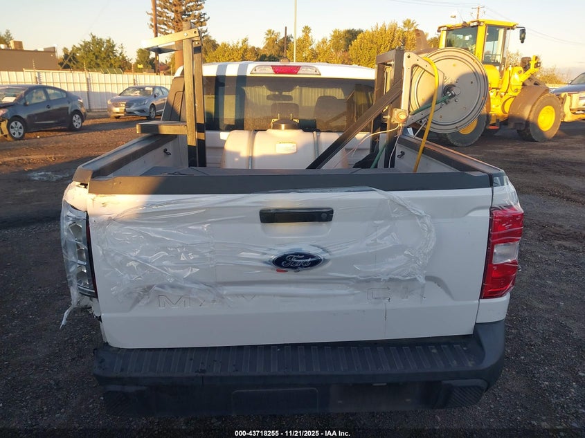 2022 Ford Maverick Xl VIN: 3FTTW8E31NRA32055 Lot: 43718255