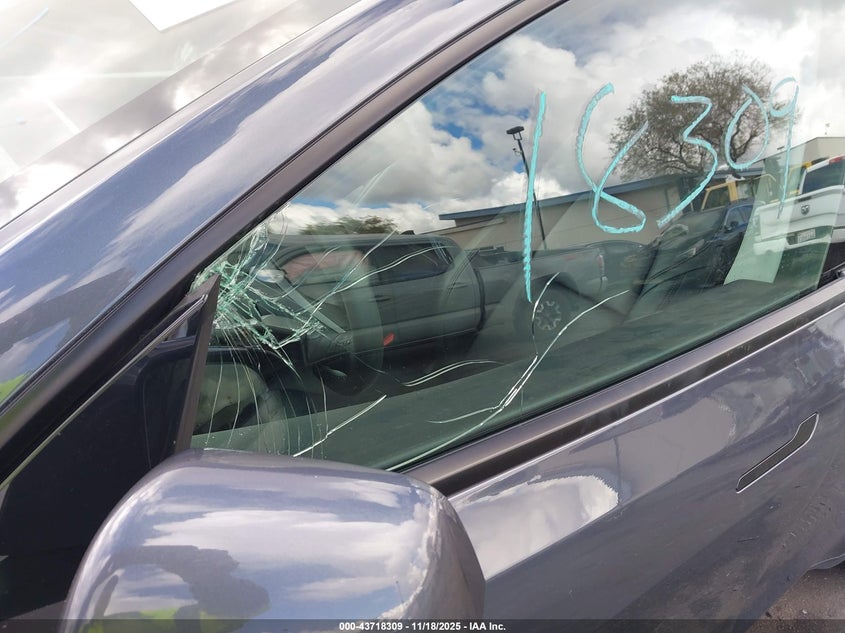 2022 Tesla Model Y Long Range Dual Motor All-Wheel Drive VIN: 7SAYGDEE4NF354335 Lot: 43718309