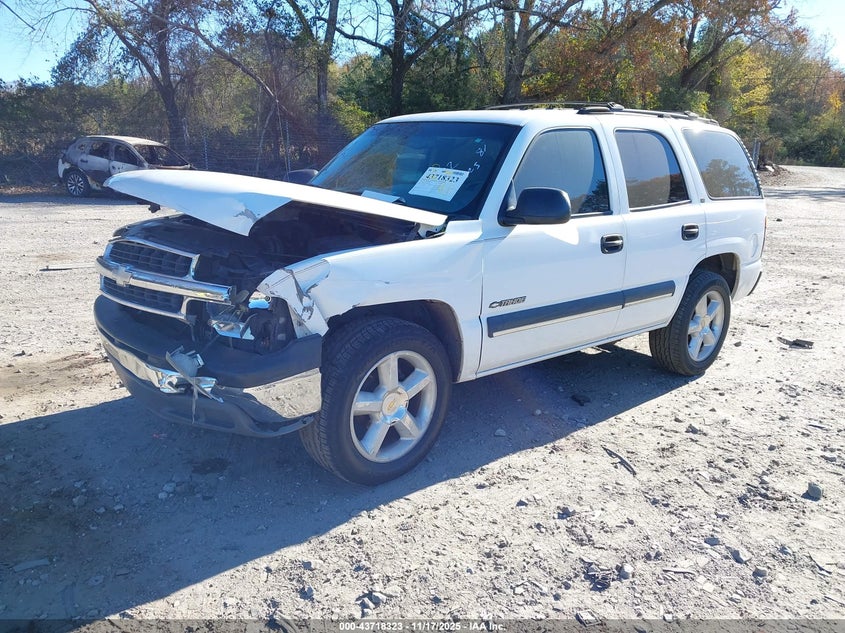 1GNEC13T51R114072 2001 CHEVROLET TAHOE photo no. 2
