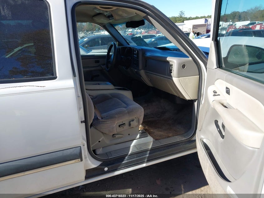 1GNEC13T51R114072 2001 CHEVROLET TAHOE photo no. 5