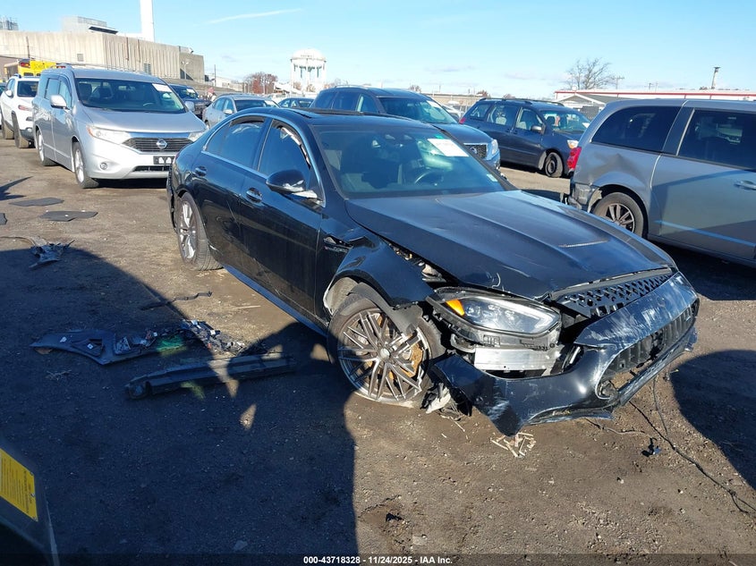 MERCEDES-BENZ C-CLASS S E PERFORMANCE