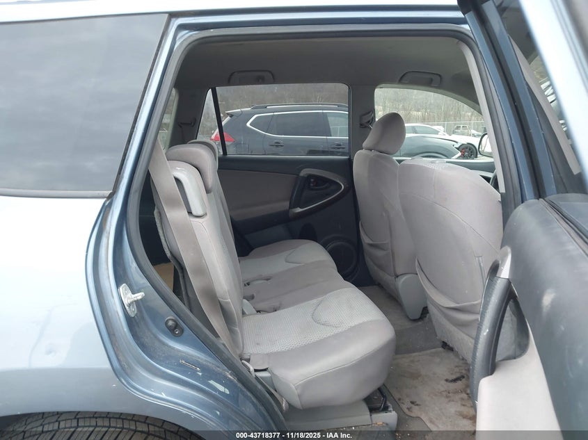 2008 Toyota Rav4 Base V6 VIN: JTMBK33VX86034810 Lot: 43718377