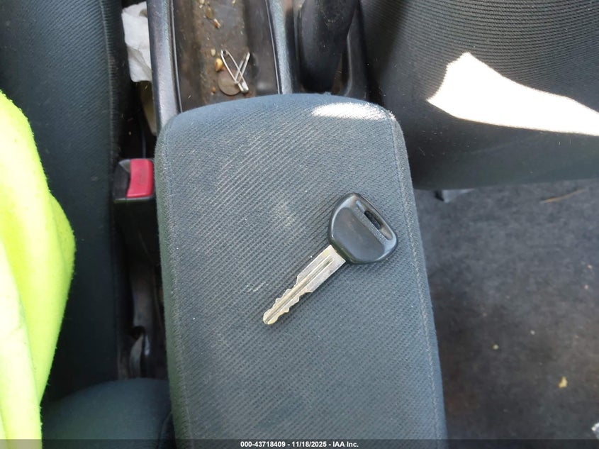 2000 Mitsubishi Mirage De VIN: JA3AY11A3YU044765 Lot: 43718409