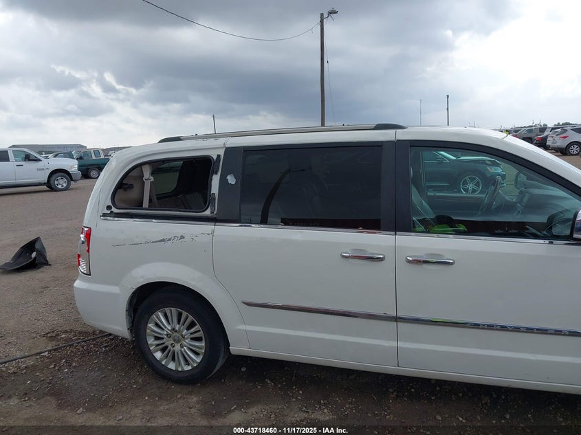 2012 Chrysler Town & Country Limited VIN: 2C4RC1GG8CR345889 Lot: 43718460