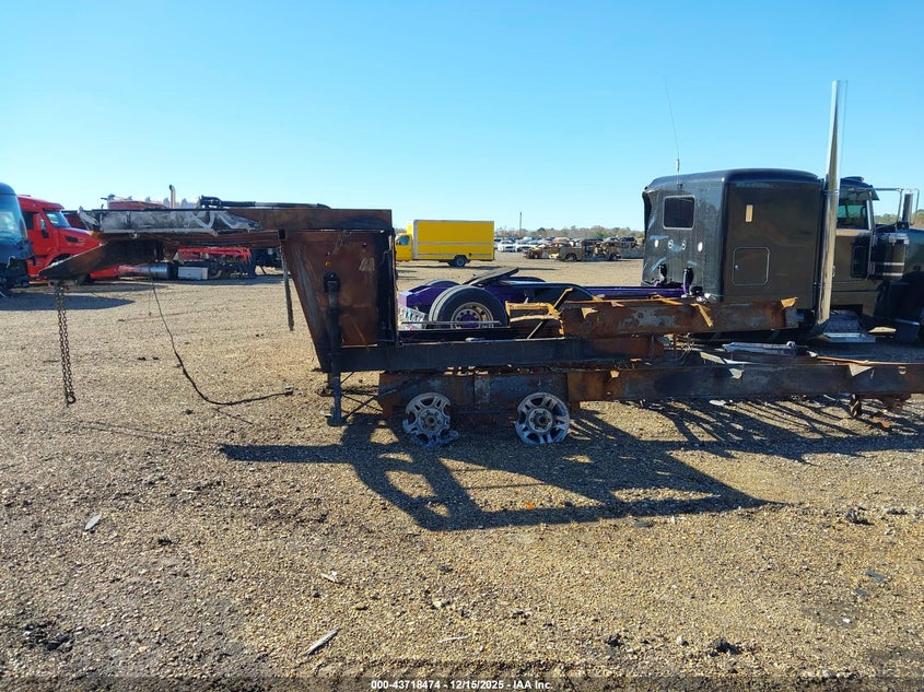2012 KEYSTONE MONTANA auction photo 6
