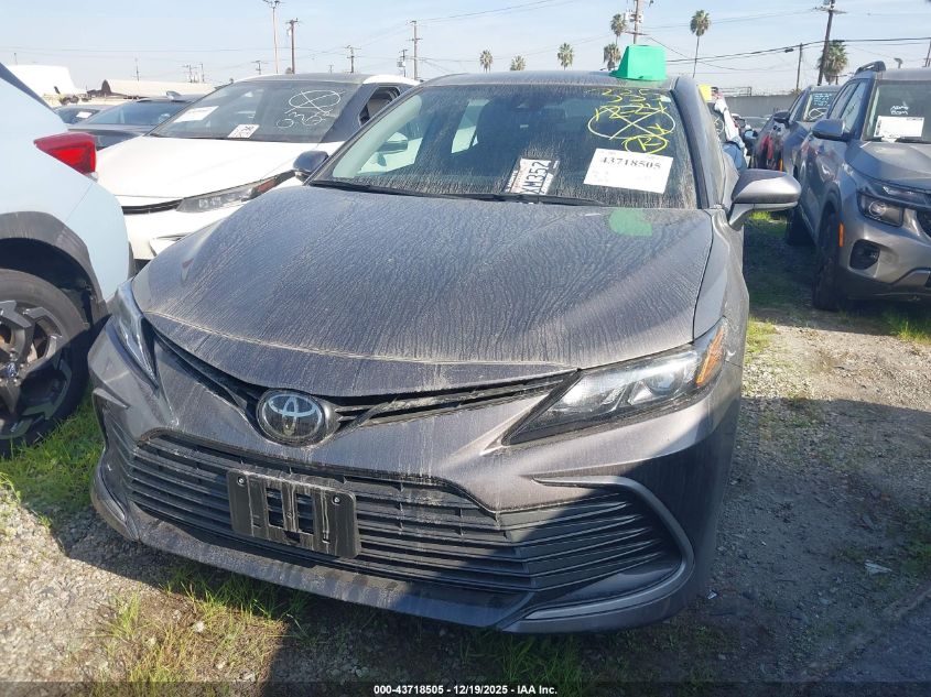 2022 Toyota Camry Le VIN: 4T1C11AK8NU688728 Lot: 43718505