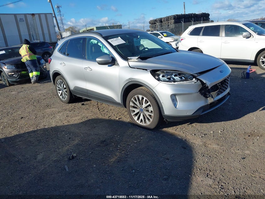 FORD ESCAPE TITANIUM