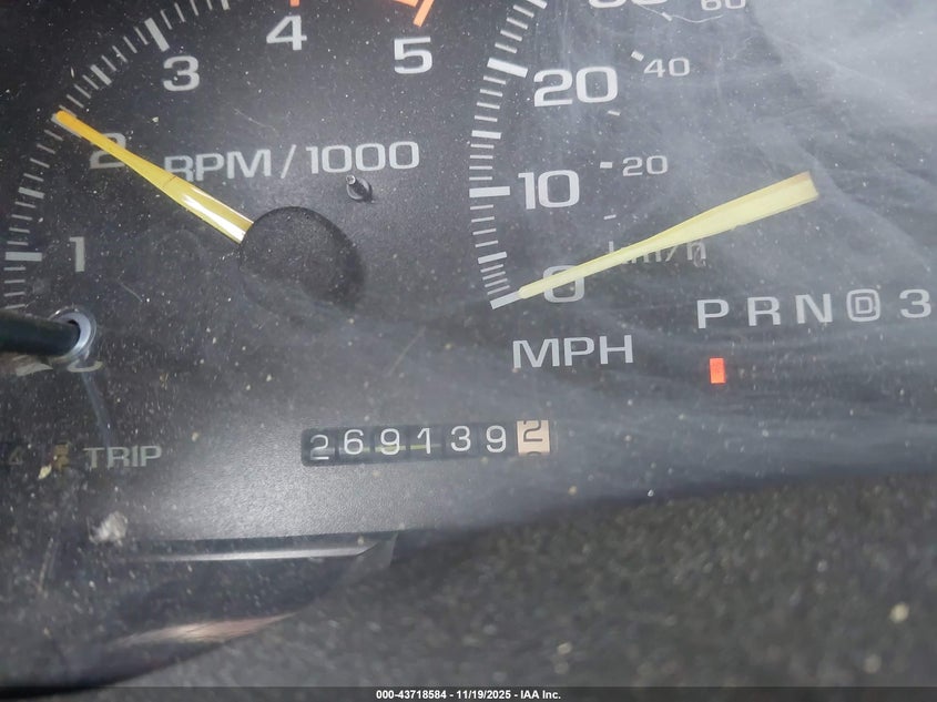 1995 Chevrolet Suburban K2500 VIN: 1GNGK26N4SJ435616 Lot: 43718584