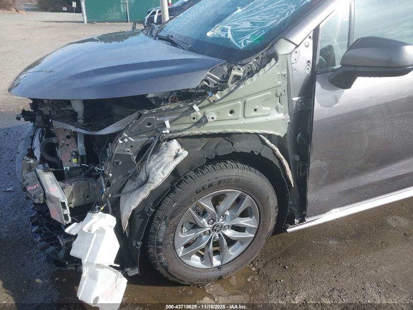 2022 Toyota Sienna Le VIN: 5TDBSKFCXNS062042 Lot: 43718629