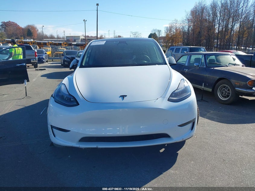 2023 Tesla Model Y Awd/Long Range Dual Motor All-Wheel Drive VIN: 7SAYGAEE6PF637708 Lot: 43718633
