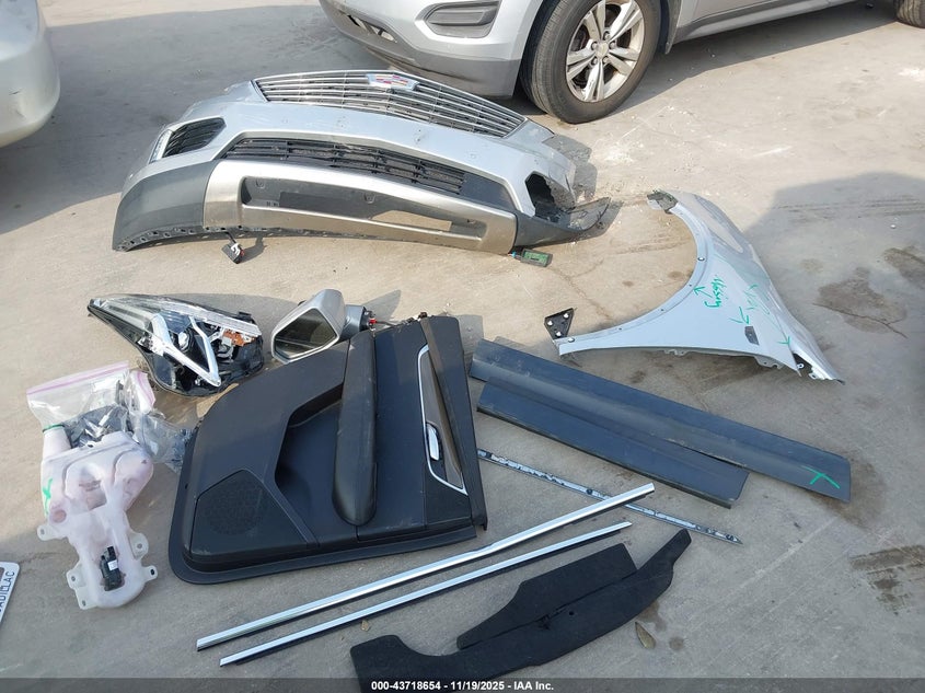 2018 Cadillac Xt5 Platinum VIN: 1GYKNGRS2JZ248300 Lot: 43718654