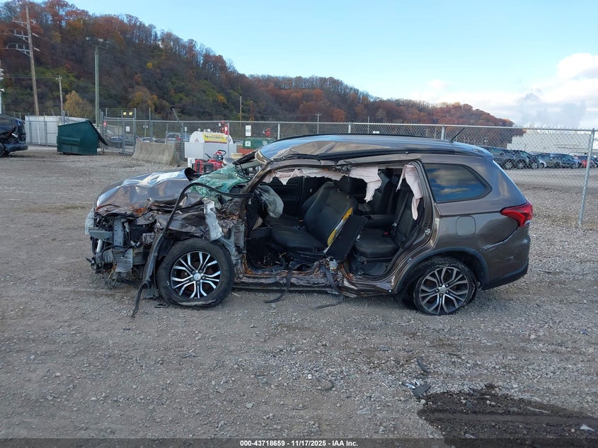 2016 Mitsubishi Outlander Sel VIN: JA4AZ3A38GZ004897 Lot: 43718659