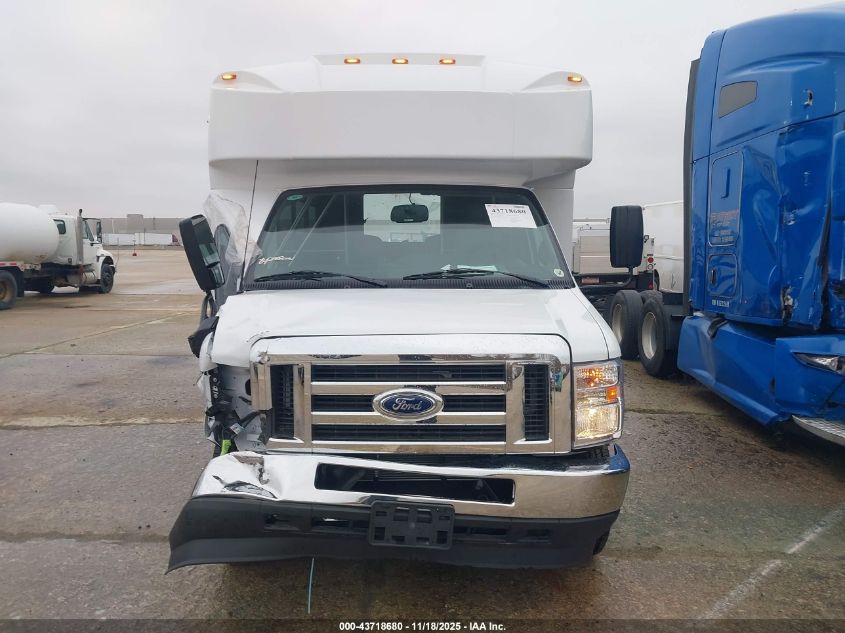 2025 Ford E-450 Cutaway VIN: 1FDFE4FN8SDD21037 Lot: 43718680