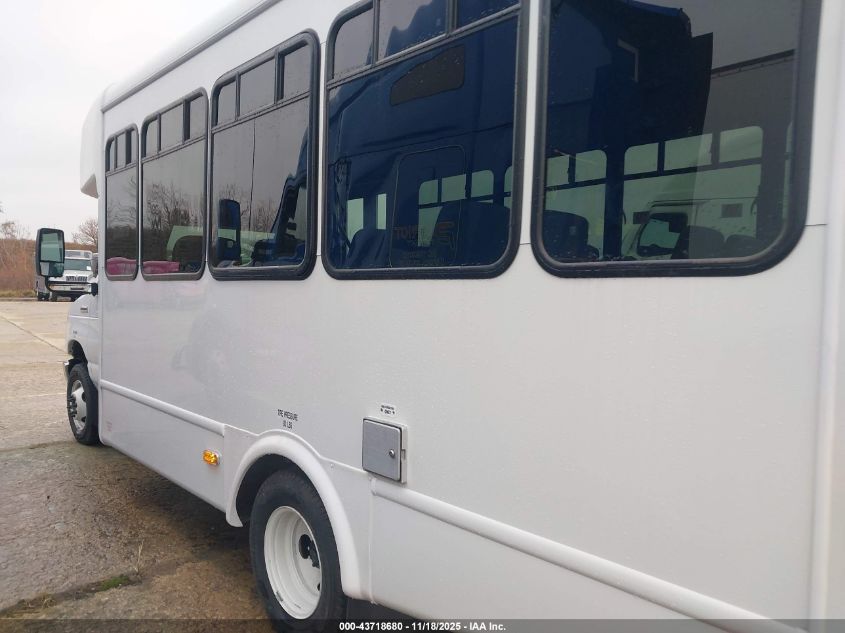 2025 Ford E-450 Cutaway VIN: 1FDFE4FN8SDD21037 Lot: 43718680