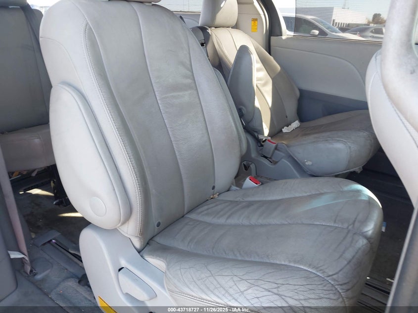 2014 Toyota Sienna Xle V6 8 Passenger VIN: 5TDYK3DC6ES453174 Lot: 43718727