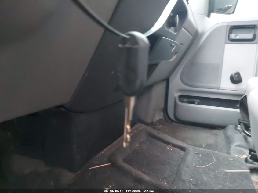 2005 Ford F-150 Stx/Xlt VIN: 1FTRF02W05KD69072 Lot: 43718741