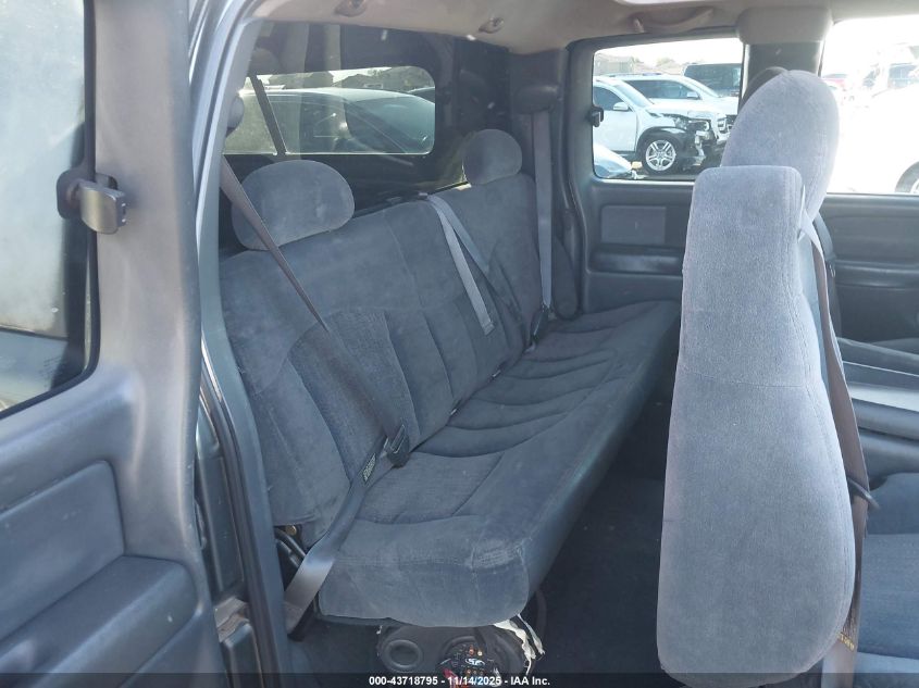 2001 Chevrolet Silverado 1500 Ls VIN: 2GCEC19T311167118 Lot: 43718795