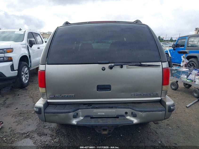 1998 Chevrolet Blazer Ls VIN: 1GNCS13W3W2249894 Lot: 43718851