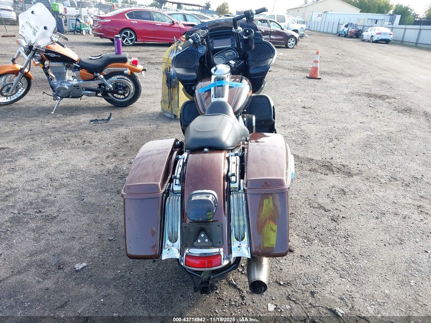 2016 Harley-Davidson Fltru VIN: 1HD1KGL38GB605667 Lot: 43718942