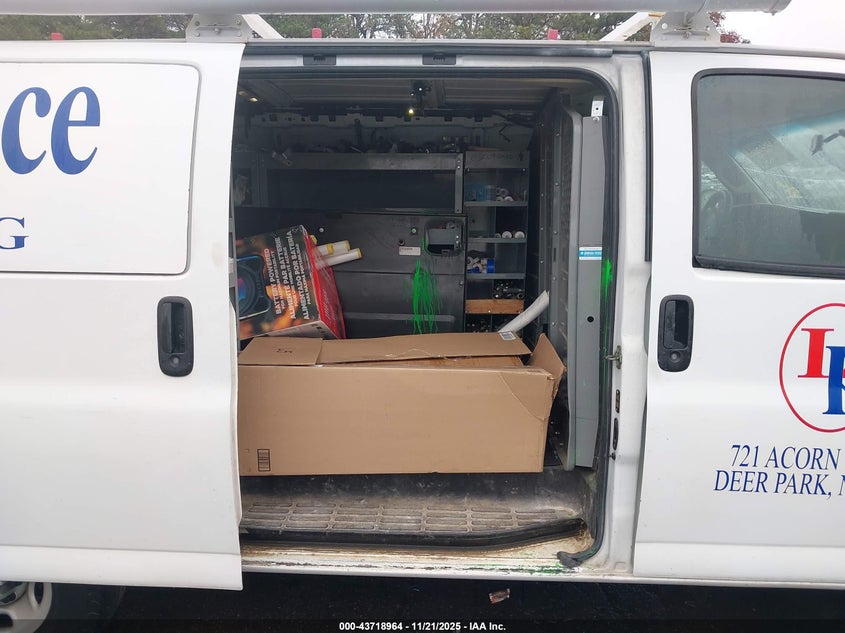 2017 GMC Savana 2500 Work Van VIN: 1GTW7AFF1H1912732 Lot: 43718964