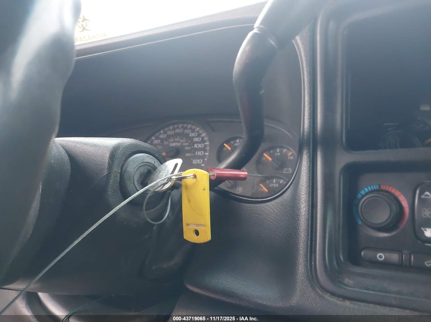 2005 GMC Sierra 1500 Slt VIN: 2GTEK13T451170837 Lot: 43719065