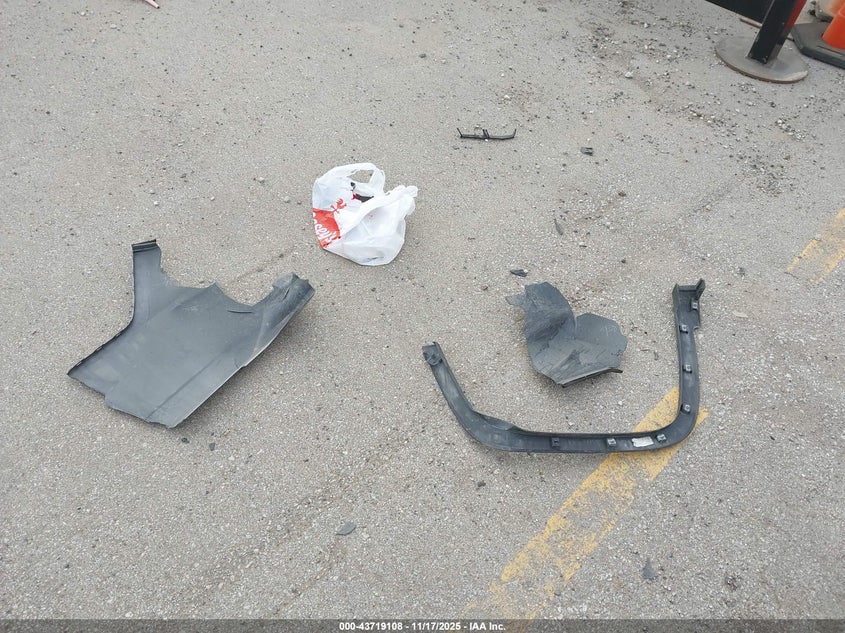 2018 Mitsubishi Mirage Es VIN: ML32F3FJ0JHF0319 Lot: 43719108