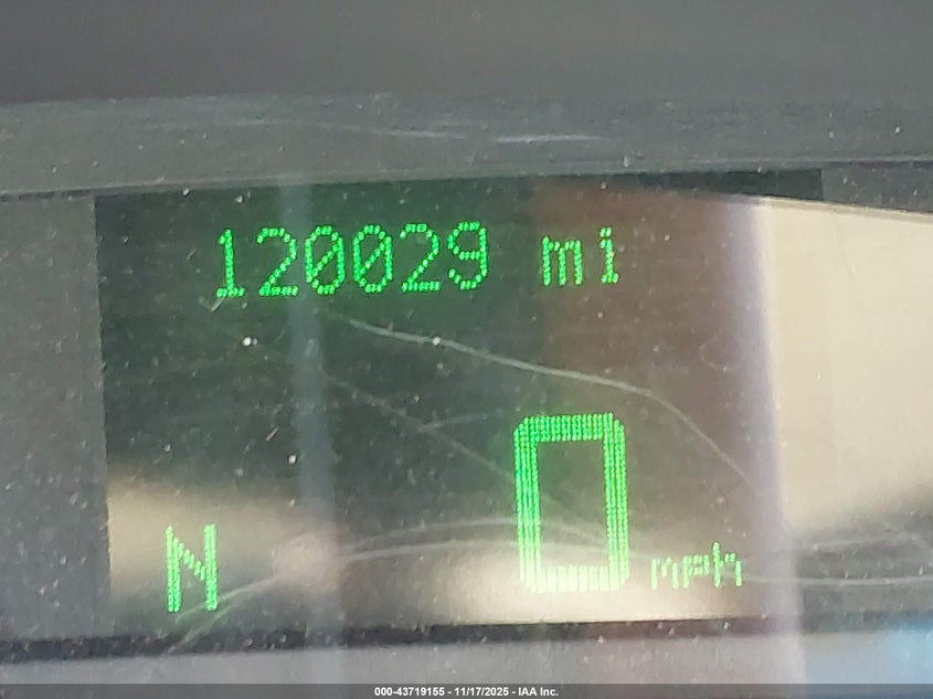 2006 Lincoln Town Car Signature VIN: 1LNHM81V66Y623547 Lot: 43719155