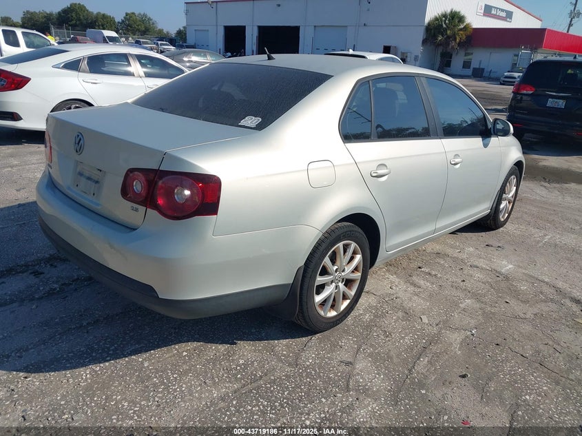 3VWRZ7AJ1AM158646 2010 VOLKSWAGEN JETTA photo no. 4