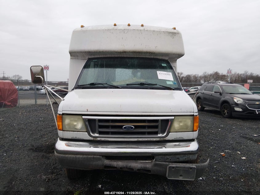 2005 Ford E-450 Cutaway Standard VIN: 1FDXE45S85HA32507 Lot: 43719204