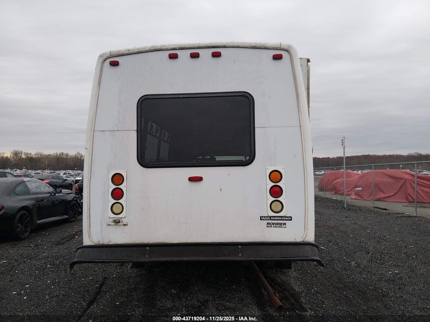 2005 Ford E-450 Cutaway Standard VIN: 1FDXE45S85HA32507 Lot: 43719204