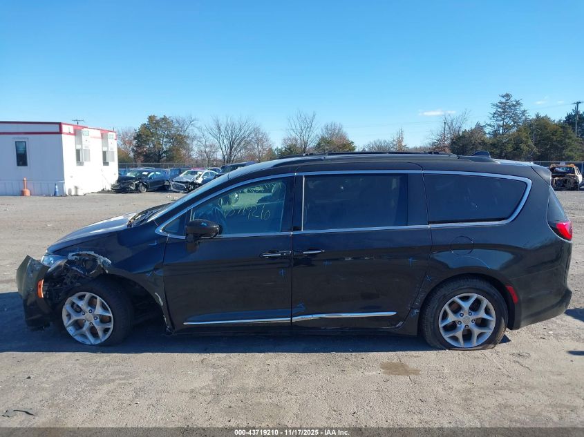 2017 Chrysler Pacifica Touring-L VIN: 2C4RC1BG2HR810004 Lot: 43719210