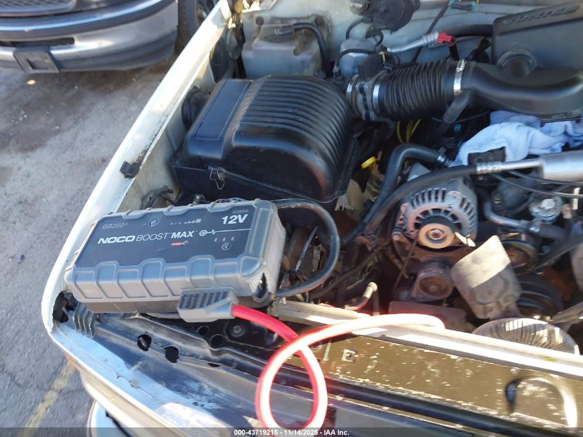 1996 Chevrolet Gmt-400 K1500 VIN: 1GCEK19R2TE124012 Lot: 43719215