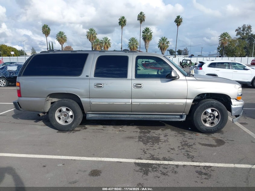 2002 Chevrolet Suburban 1500 Lt VIN: 1GNEC16T72J208353 Lot: 43719243